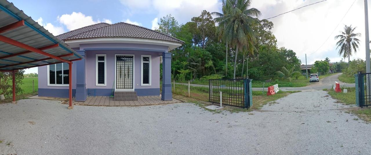 Ummi'S Homestay Kuala Besut Kampong Baru Εξωτερικό φωτογραφία